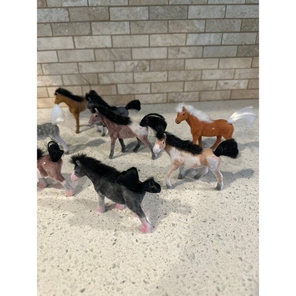 Lot of 10 Pre Owned Vintage Toy Plastic Velvet Flocked Coated Felt Horses BR - Picture 3 of 4